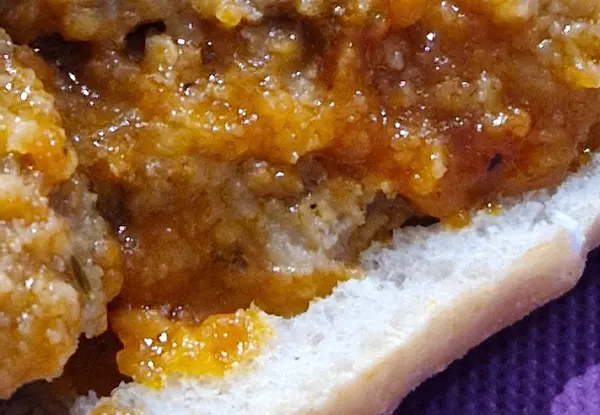 Bocadillo de Albóndigas con Tomate
